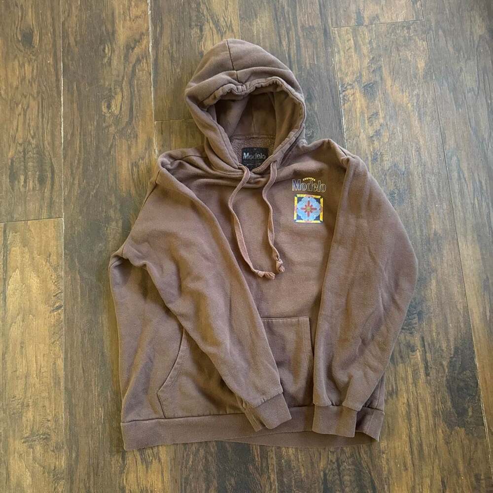 Modelo Cerveza Graphic Brown Hoodie